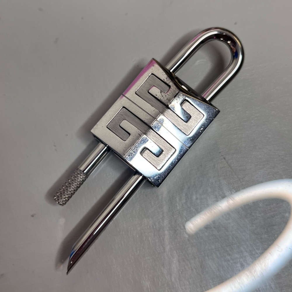 Givenchy Pad Lock